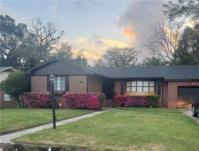 Building Photo - 469 Creek Cir Dr W