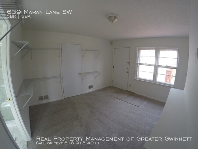 Building Photo - Beautiful Home in Mableton Georgia