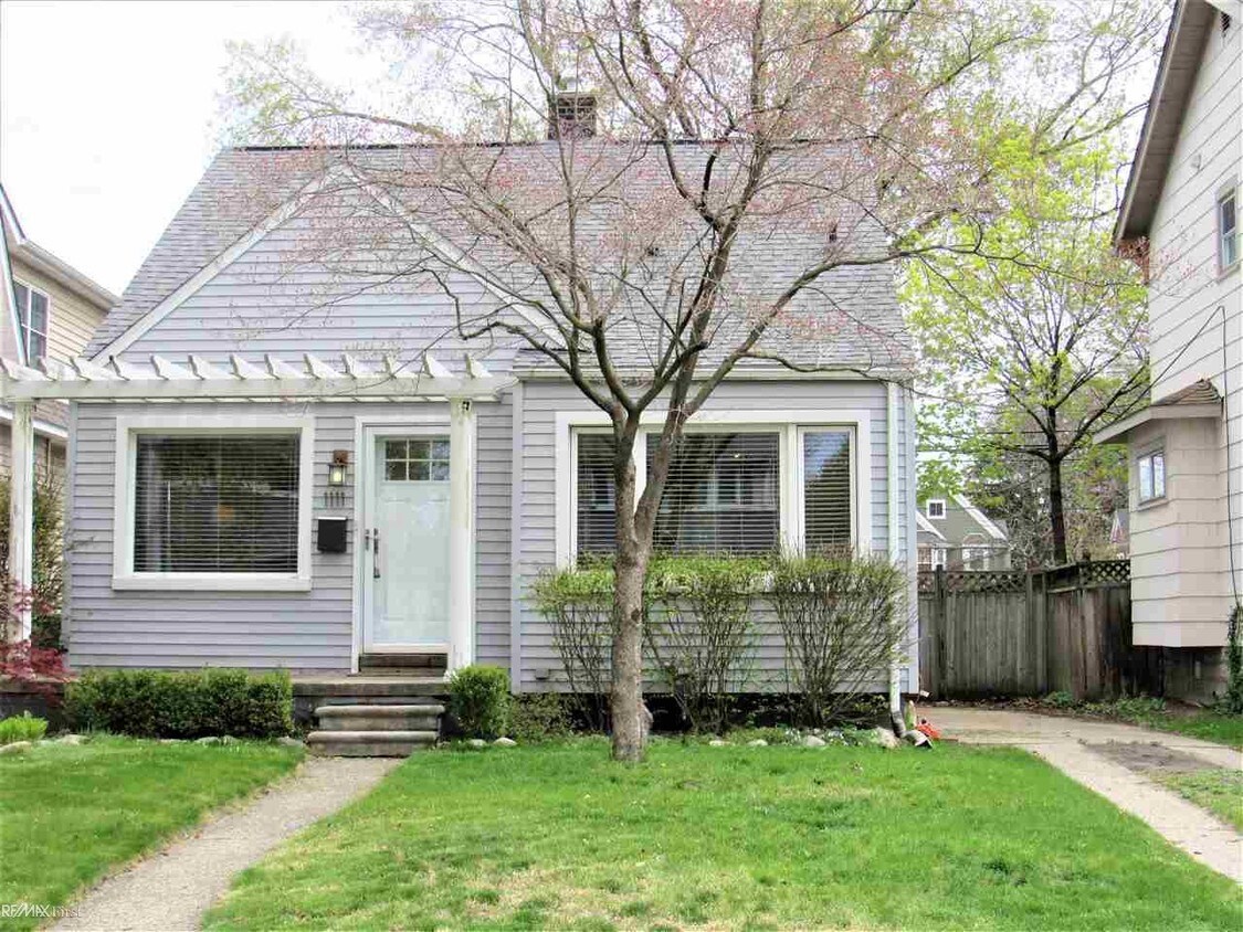 Foto principal - 1111 Longfellow Ave