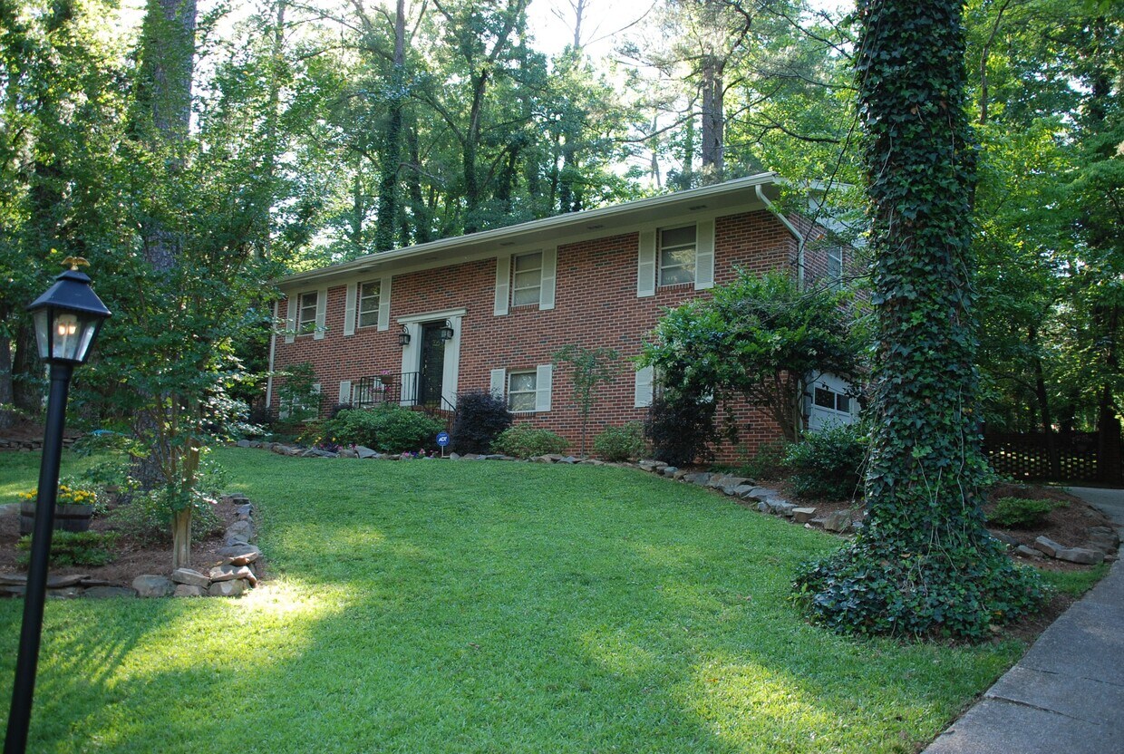 3740 Spearman Dr, Hoover, AL 35216 House Rental in Hoover, AL