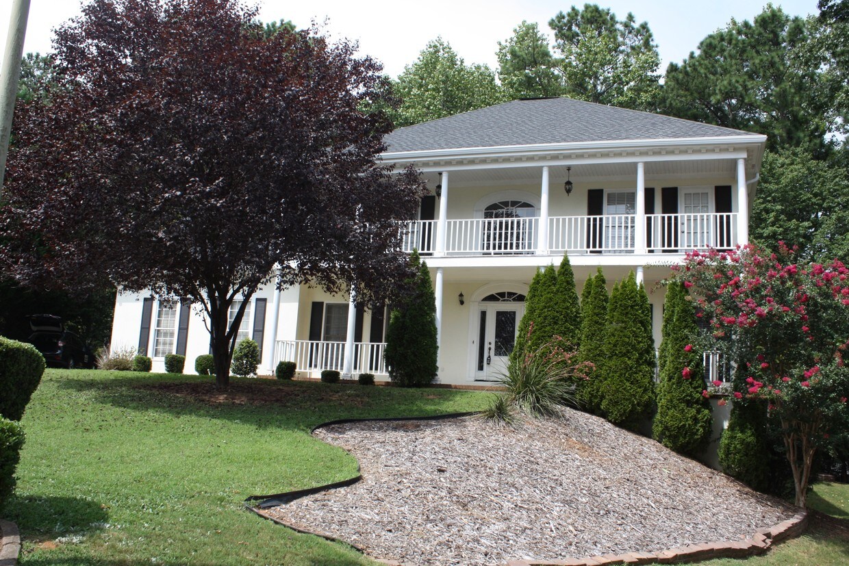 Primary Photo - 145 Saint Ignaius Close