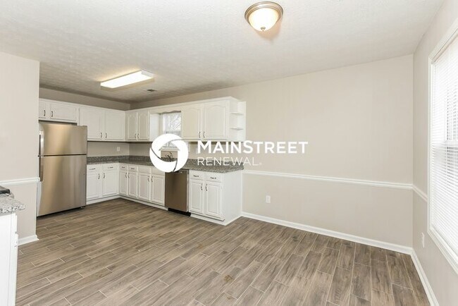 Building Photo - 3 Bedroom Pet-Friendly Home in COVINGTON, GA with Main Street Renewal