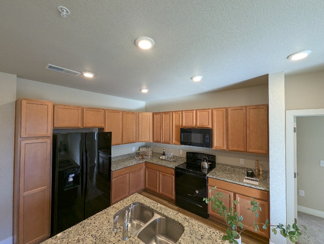 Building Photo - 14301 E Tennessee Ave