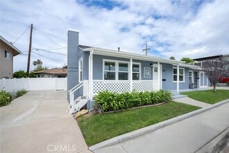 Building Photo - 230 Avenida Miramar