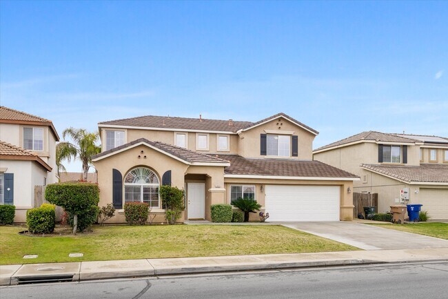 Front Yard - 12523 Crystal Cove Ave
