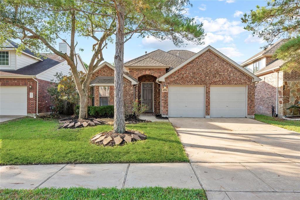 Foto principal - 4318 Wellington Grove Ln