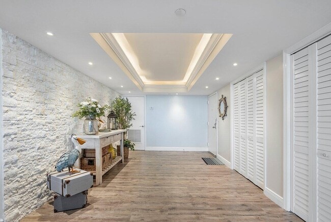 Building Photo - 3407 S Ocean Blvd