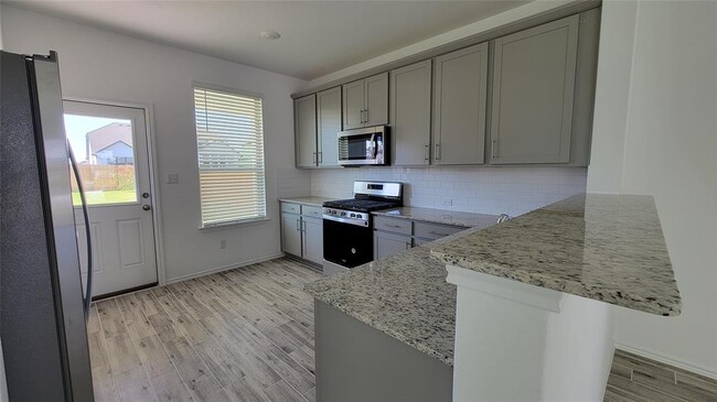 Building Photo - 217 Redonda Dr