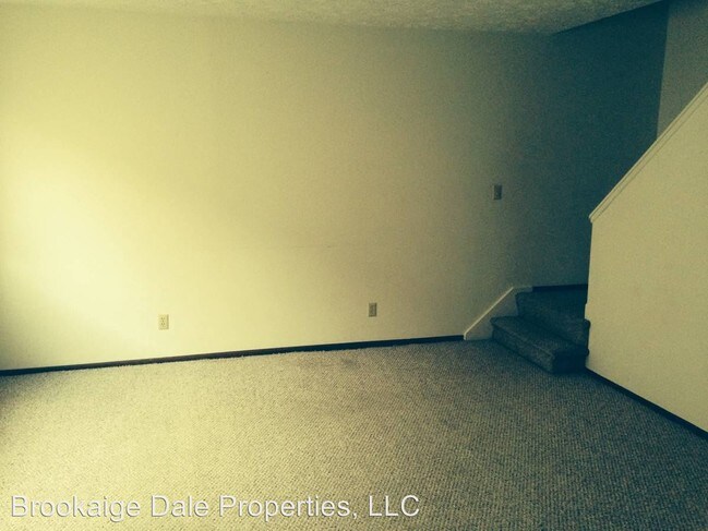 Foto del edificio - 6452 Farmdale Rd