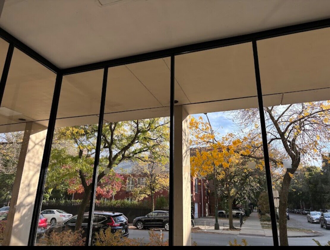 Foto principal - 1450 E 55th Pl