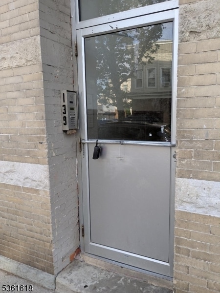 Building Photo - 139 9th St