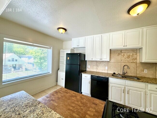Foto del edificio - 4328 Roanoke Pkwy