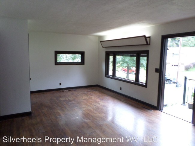 Building Photo - 2502 Brooklyn Dr