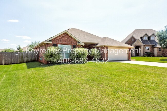 Foto del edificio - Spacious 4-Bedroom Home with Modern Upgrades & Prime Location