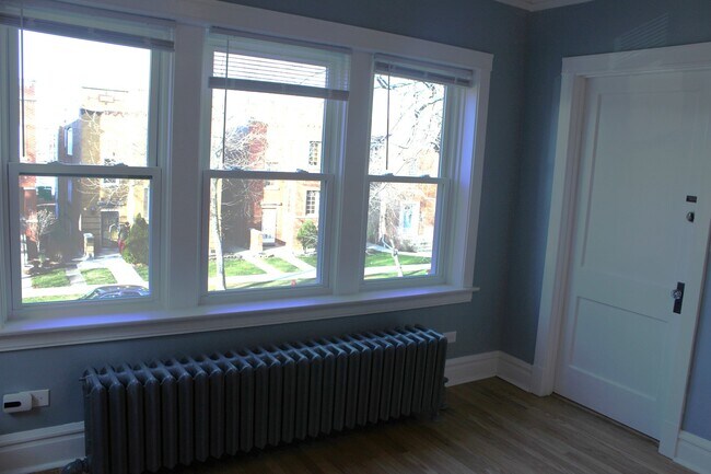 Building Photo - 1829 Elmwood Ave