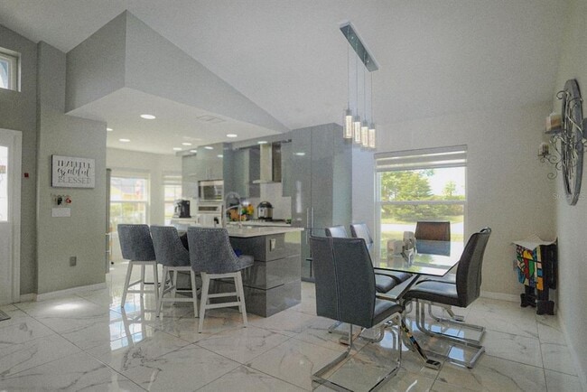 Foto del edificio - 550 Fox Loop