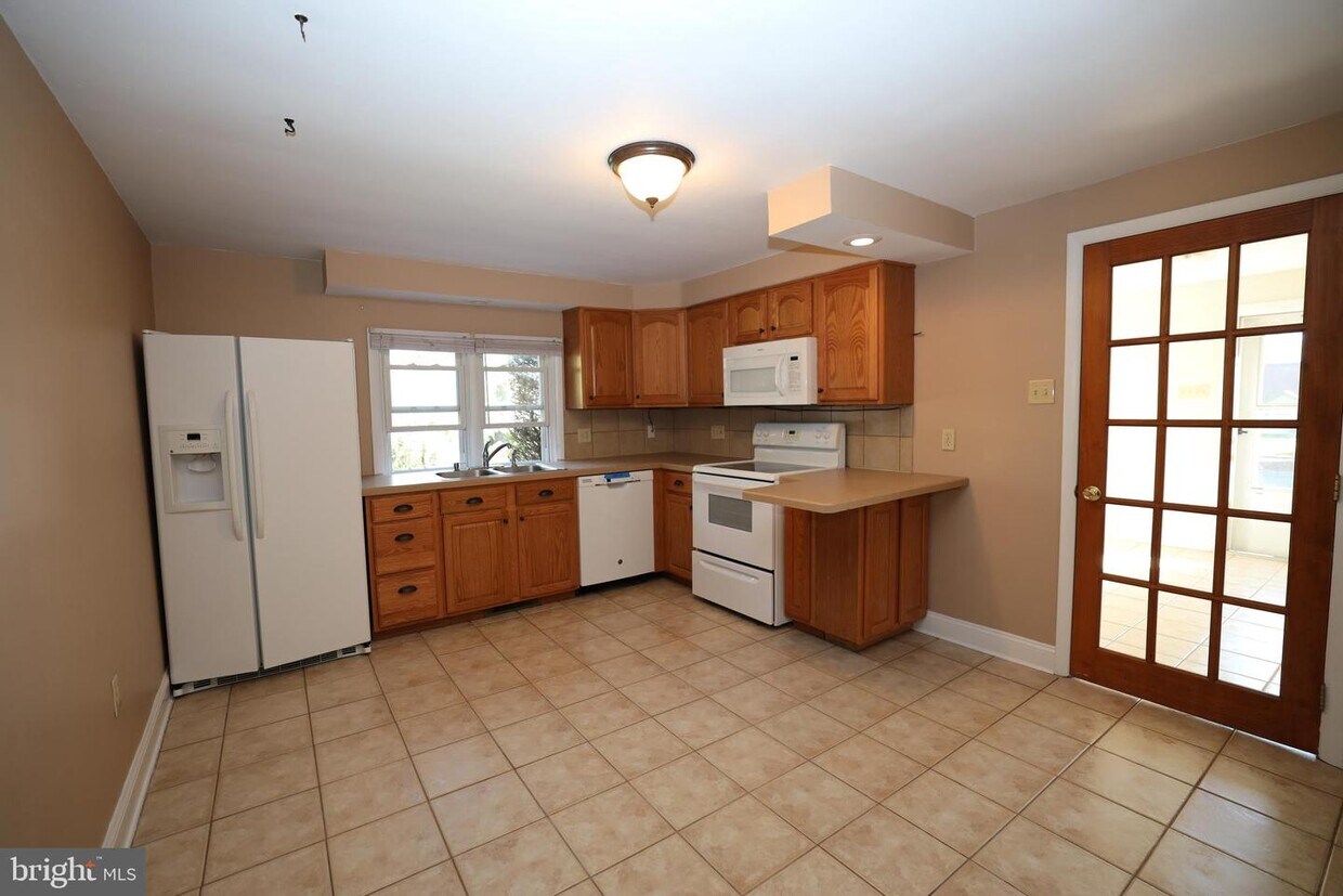 Foto principal - 2174 Street Rd