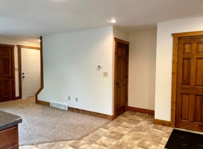 Foto del edificio - 221 Maple St