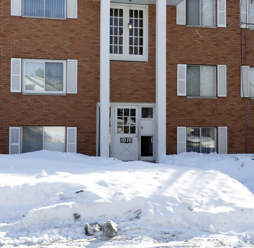 Building Photo - 1076 Agate St