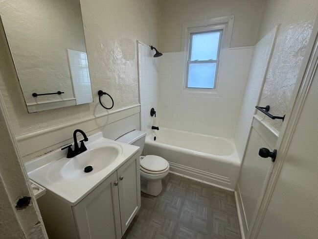 Interior Photo - Walnut Manor