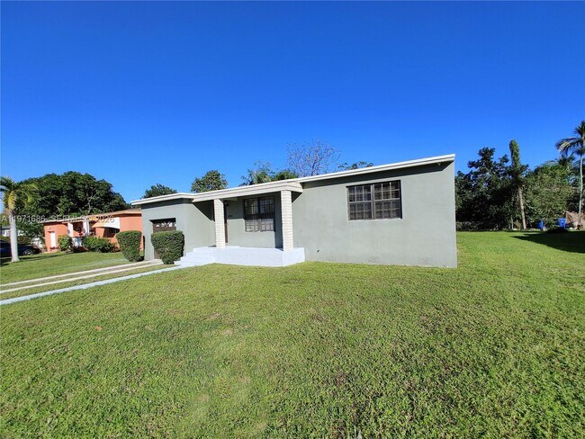 Foto del edificio - 14901 NW 9th Ct