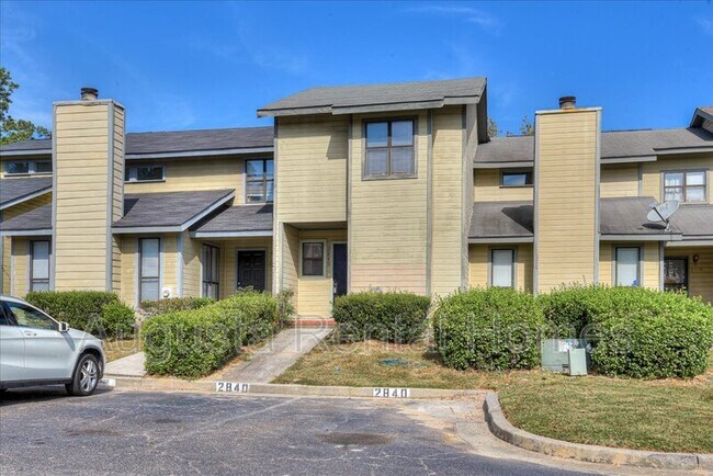Building Photo - 2840 Ferret Ct