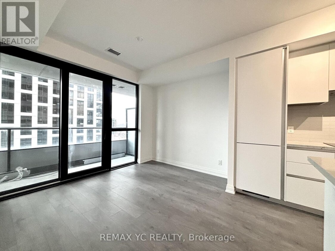 Primary Photo - 4015 The Exchange