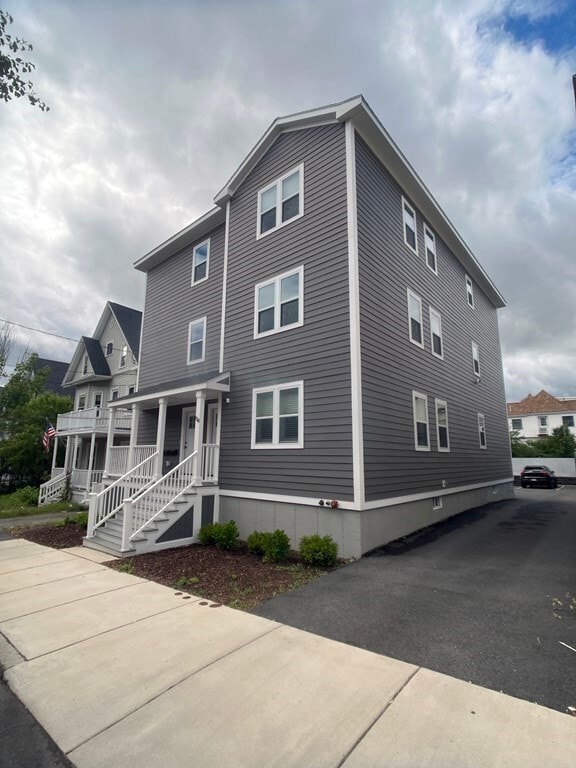 128 Waverly Ave Unit 1, Everett, MA 02149 Condo for Rent in Everett