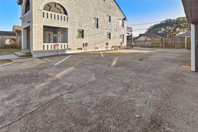 Foto del edificio - 2824 Blodgett St