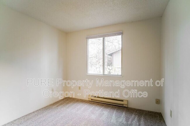 Foto del edificio - 14142 NE Sandy Blvd