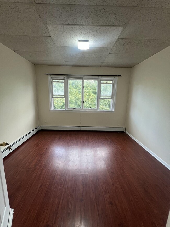 Building Photo - 123 Collard St