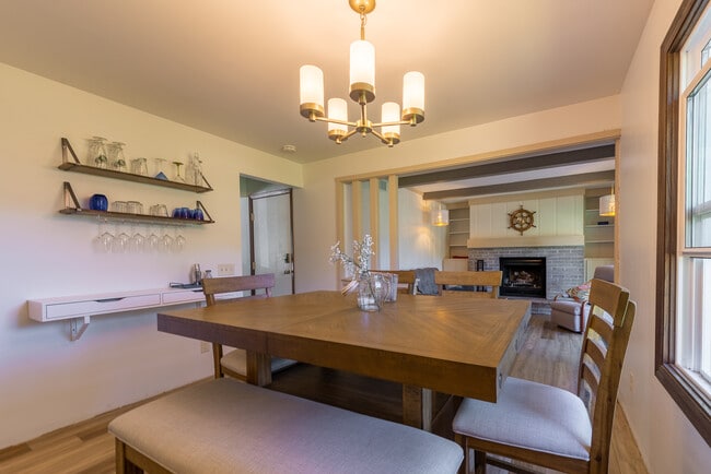 Building Photo - 5310 Trafalger Pl