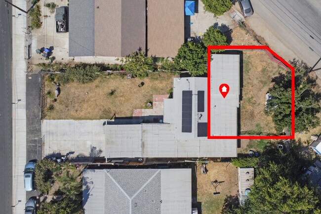 Building Photo - 9925 Bloomington Ave, # B, Bloomington, CA...