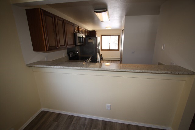 Foto del edificio - Newly Remodeled Two Bedroom Condo near JBER!