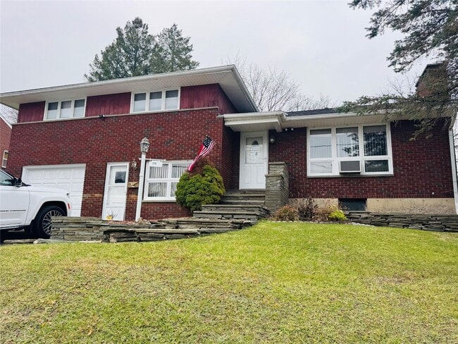 Building Photo - 210 Taft Ave