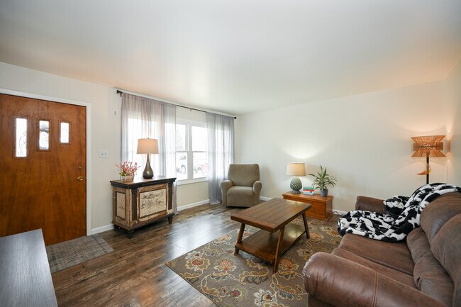 Foto del edificio - 23712 W Main St