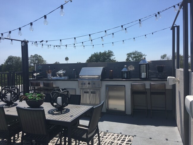 Foto del edificio - 826 Brickyard Ln