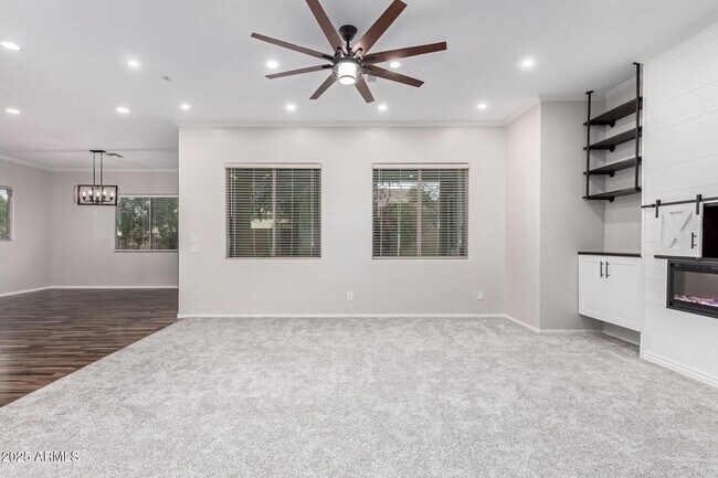 Building Photo - 3433 E Bluebird Pl