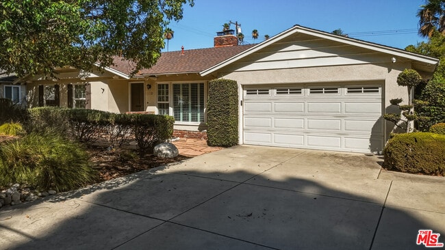 Foto del edificio - 110 S Elwood Ave