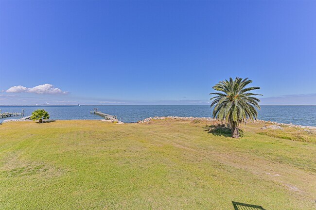 Building Photo - 7706 Channelview Dr