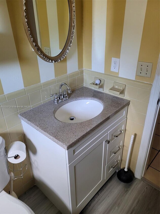 Foto principal - 7000 NW 95th Terrace