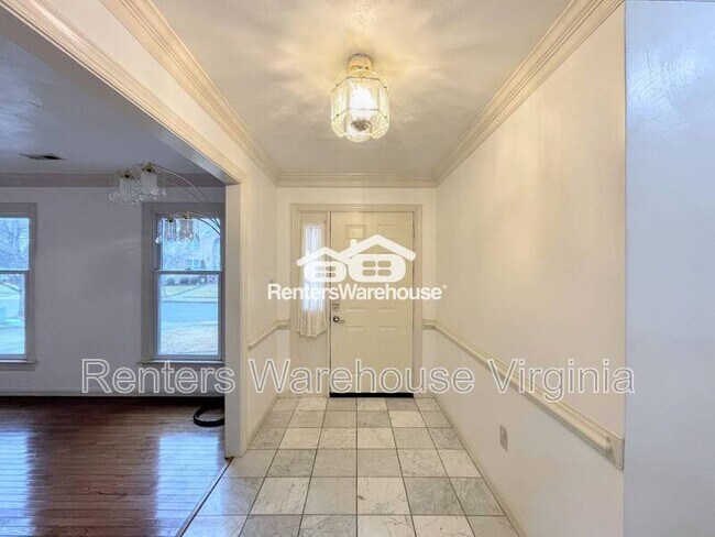 Foto del edificio - 352 Peace Haven Dr