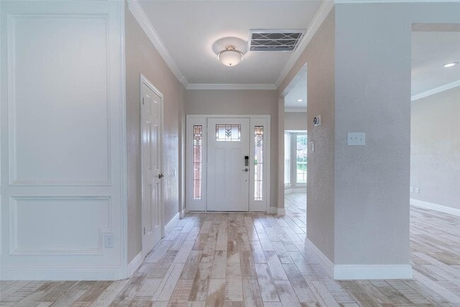 Building Photo - 2342 Rushbrook Dr