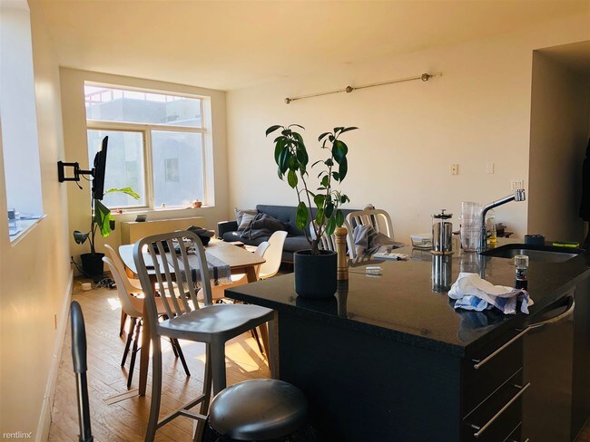 Foto del edificio - 2 br, 2 bath  - 114 Troutman St