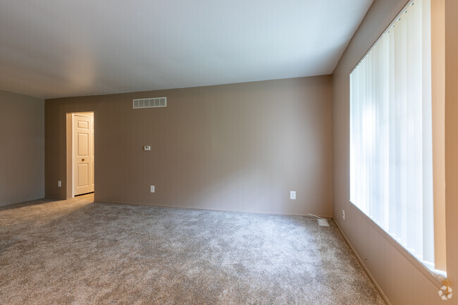 2BR, 1BA - 870SF, Living Room - Gibraltar Pointe