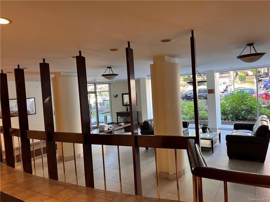 Foto principal - 172-70 Highland Ave