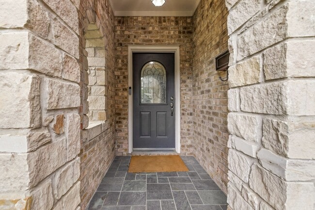 Photo - 10 Stonebriar Ct Townhome