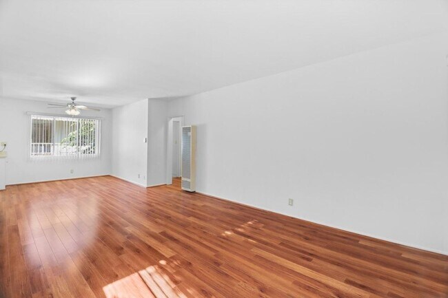 Foto del interior - 11660 Chenault Street,