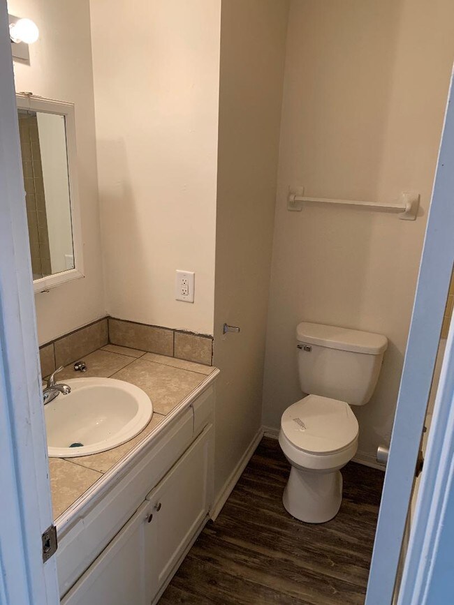 Foto del edificio - 112 Cedar Ln