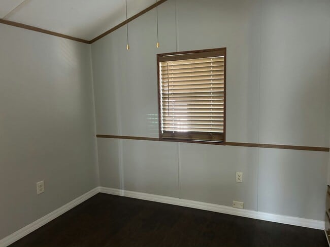 Building Photo - 16731 US-301